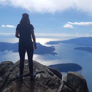 Meet your Posher, Camilia